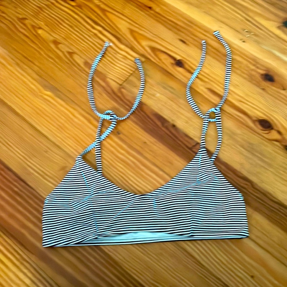 Black and white lined bikini top
